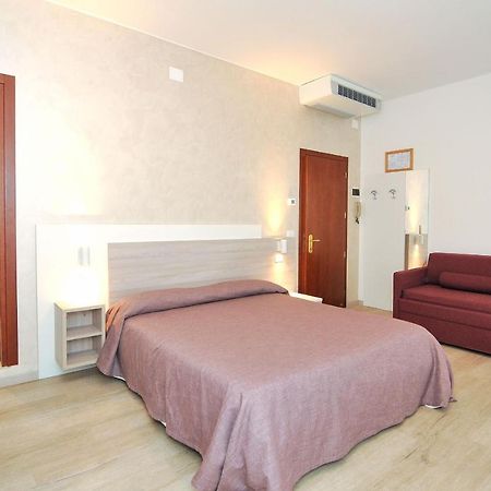 Hotel Da Mario Caorle Exterior photo