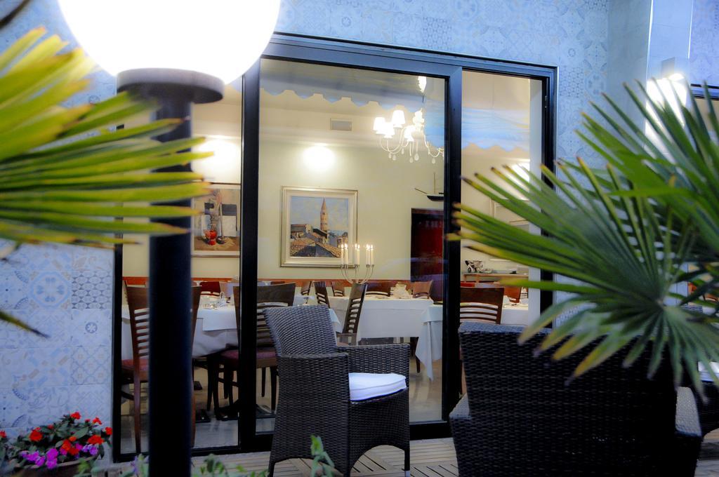 Hotel Da Mario Caorle Exterior photo